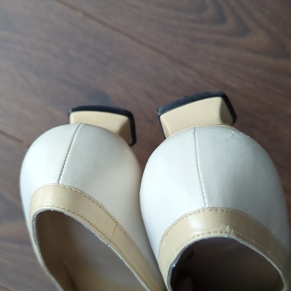 Stuart Weitzman Classic Pumps - Picture 7 of 10